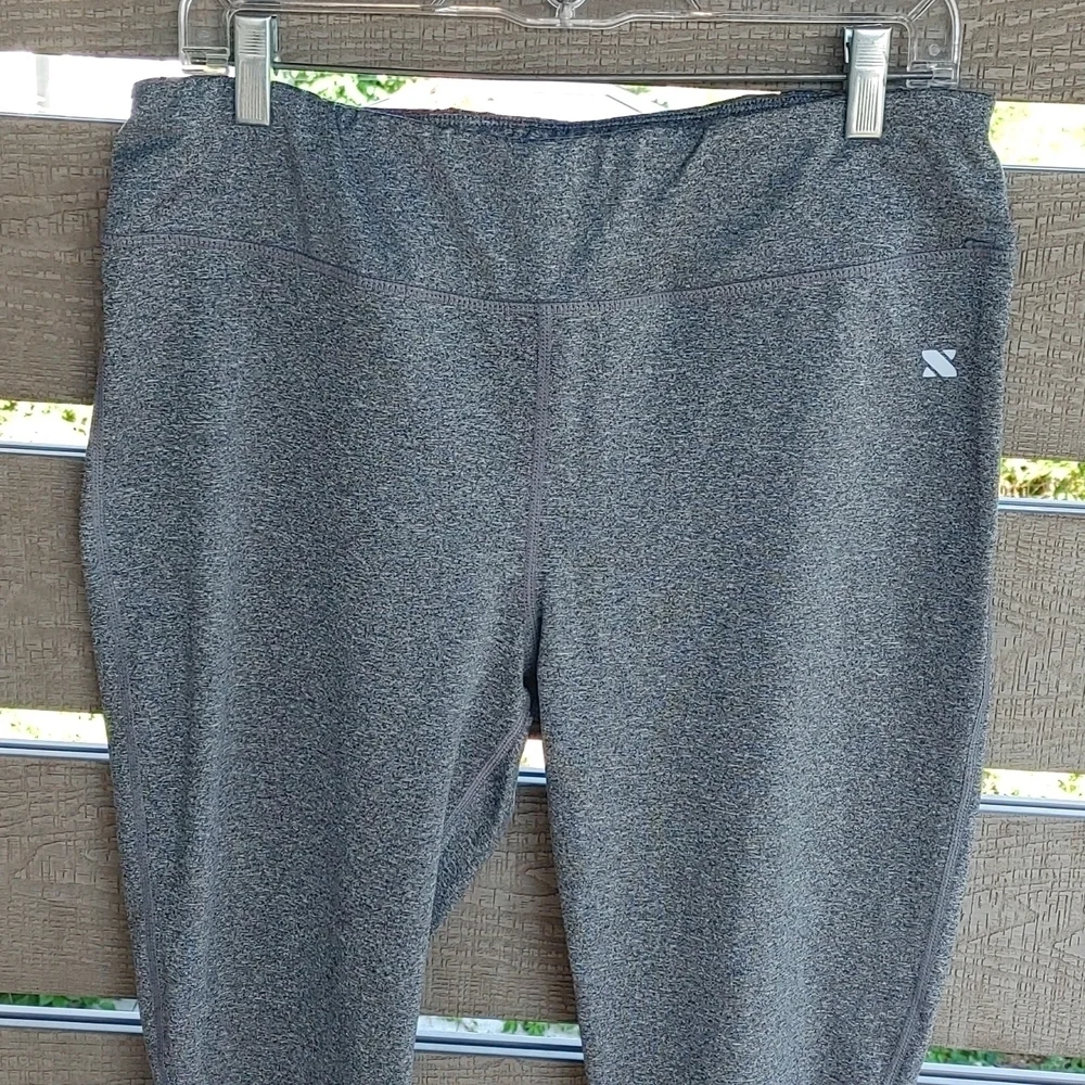 Surin sport stretch leggings gray white and black size Large‎ - Picture 2 of 9